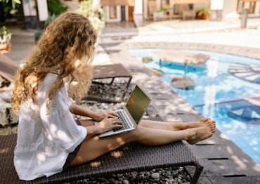 pexels-yankrukov-4458336